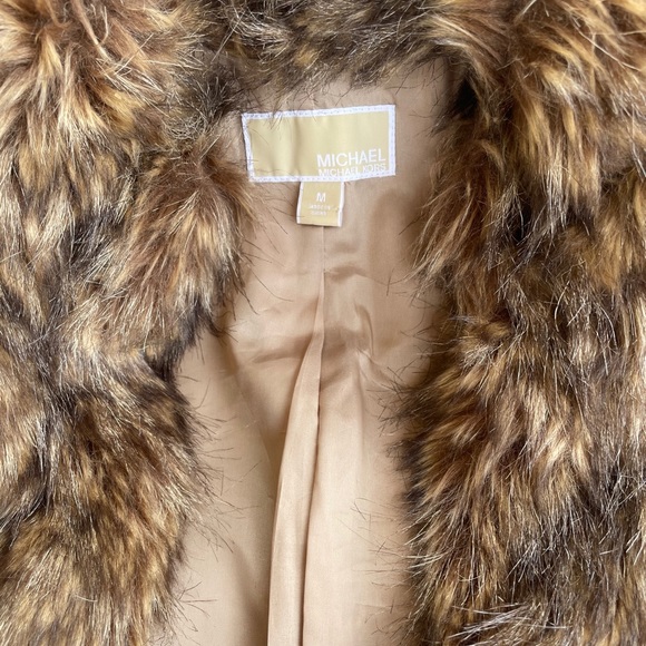 Faux fur vest - Picture 2 of 2